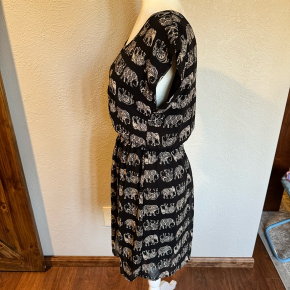 Maurice’s | Black w/ taupe elephant dress | Sz M - Picture 3 of 13